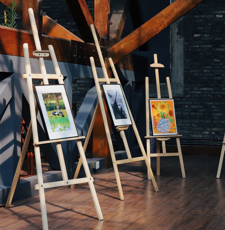 Frame Wooden Studio Adjustable for Art