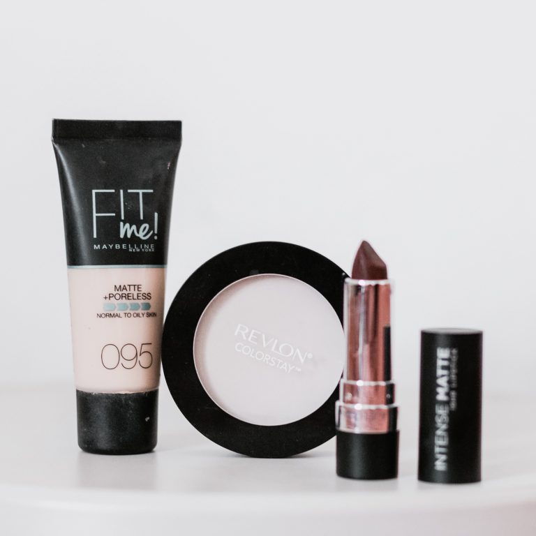 Create a Perfect Evening Makeup