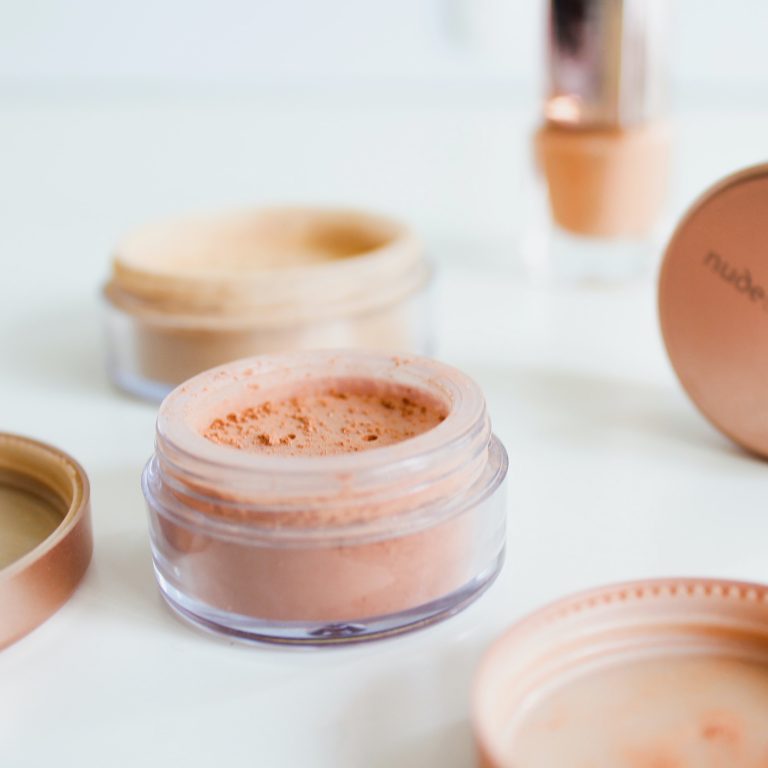 Eyebrows with Simple Makeup Tricks