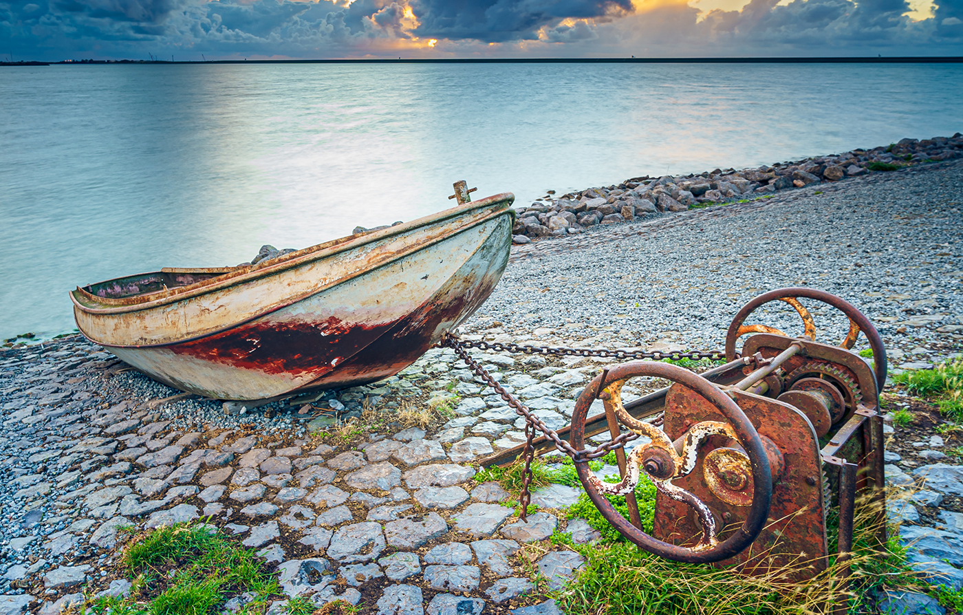 This is Why You Shouldn’t Leave Your Camera Under a Car