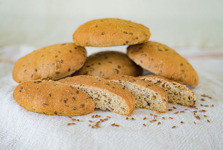 From Oven to Table: Experience the Irresistible Aroma of Our Handmade Cakes