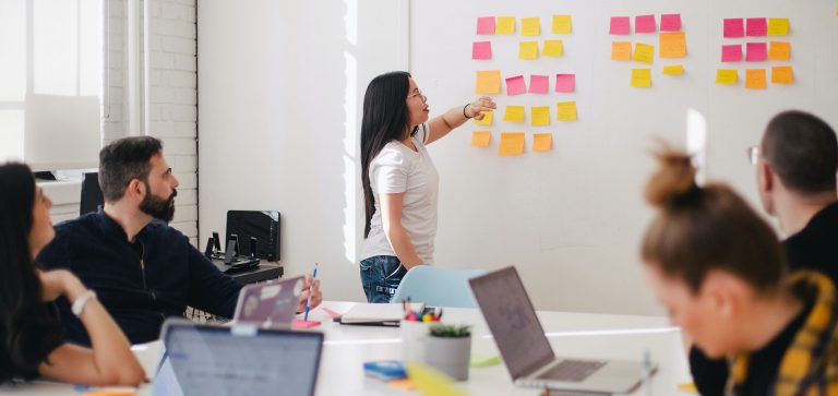 Earphones Under your Budget critical thinking