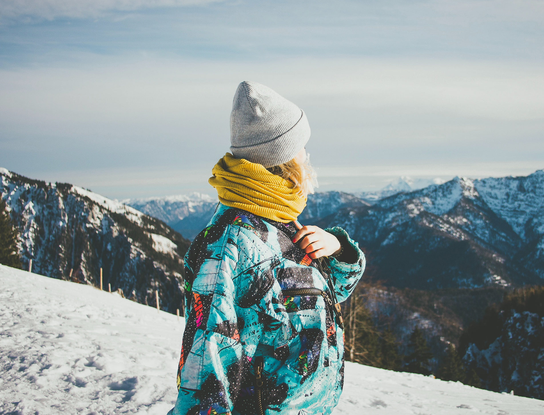 Canoe trekking on lake bunyonyi with friends and guide